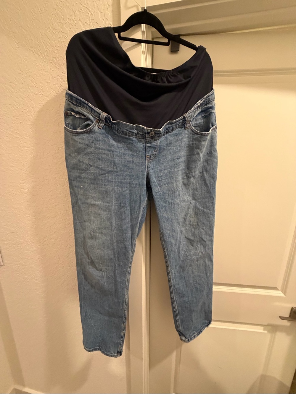 Abercrombie Women’s Light Blue Maternity Jeans size 16 long